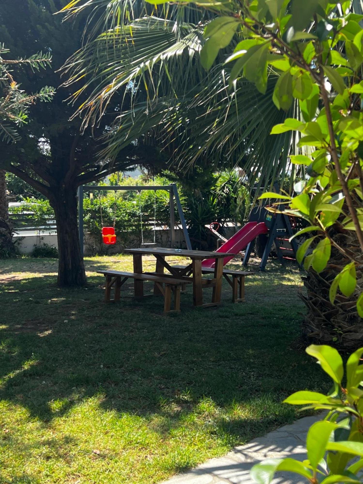 Nikiti Holidays Exterior photo